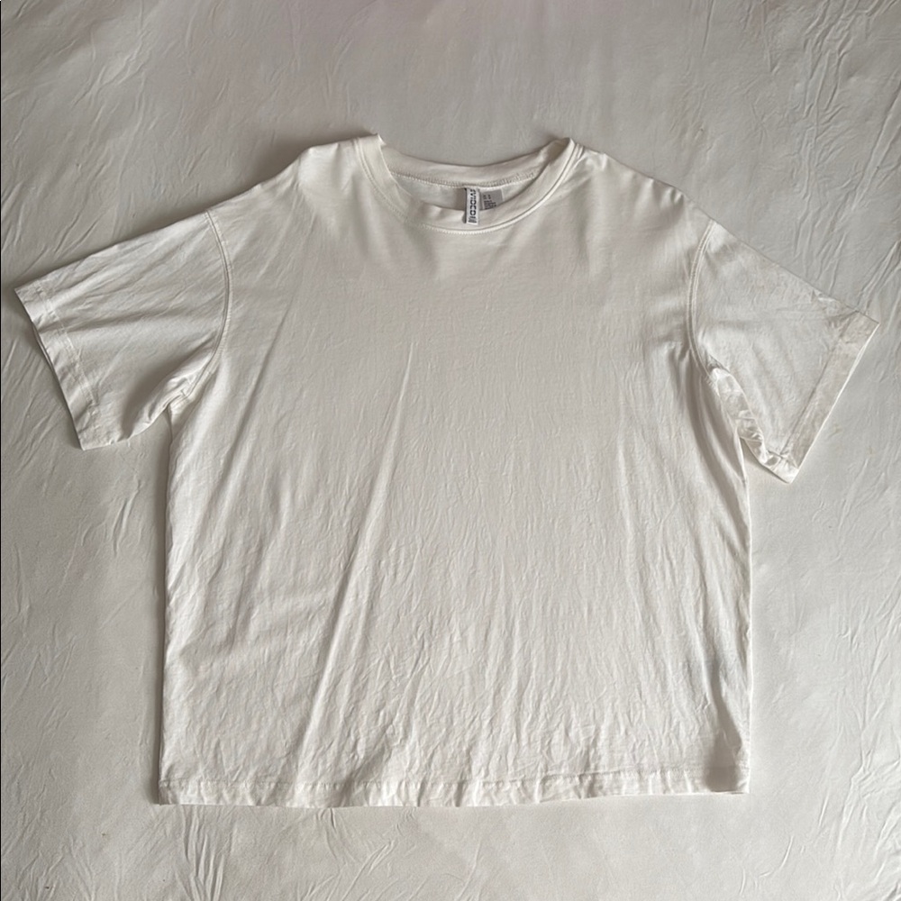 H&M Divided White Oversized T-Shirt Size Medium